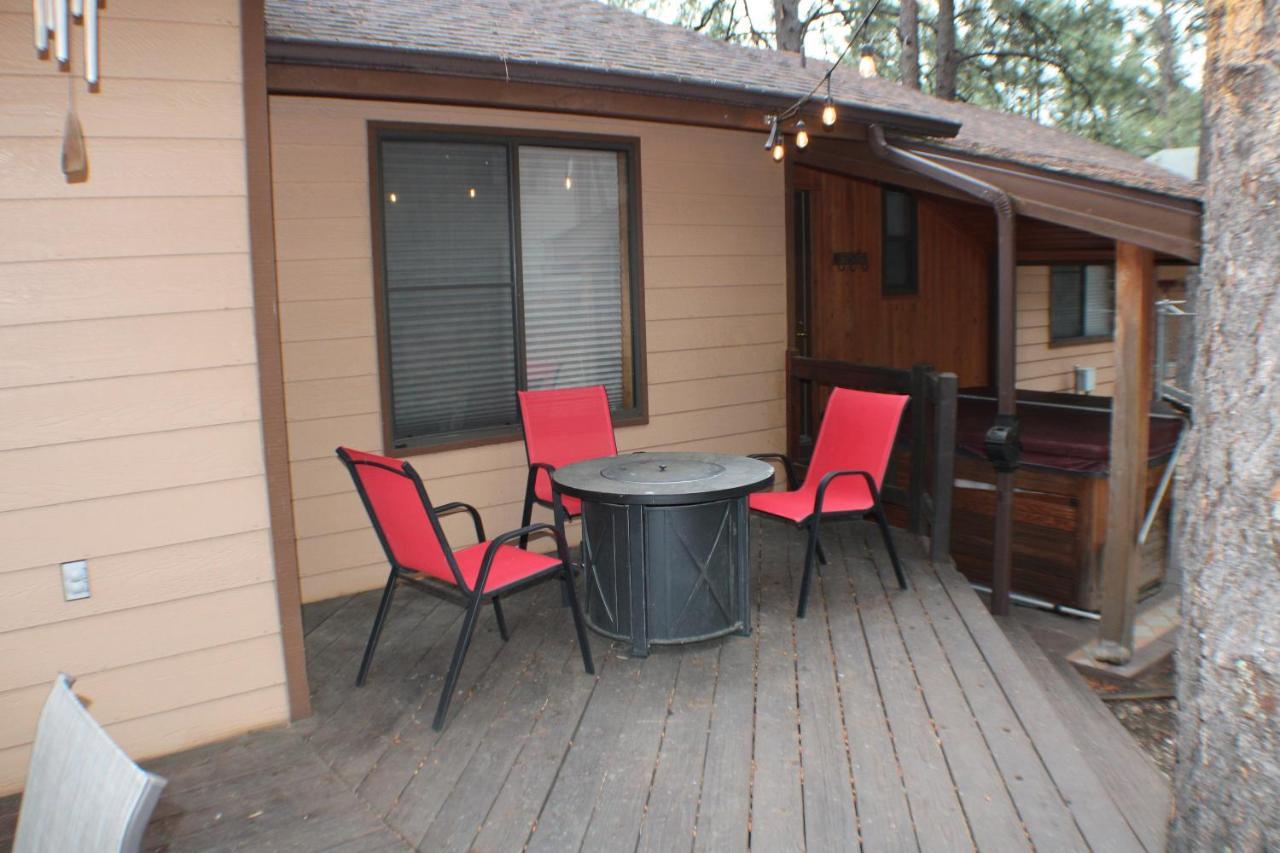 Kathys Cabin, King Bed, Hot Tub, Near-Nau & Downtown Attractions, Perfect Year-Round Mountain Getaway Flagstaff Bagian luar foto