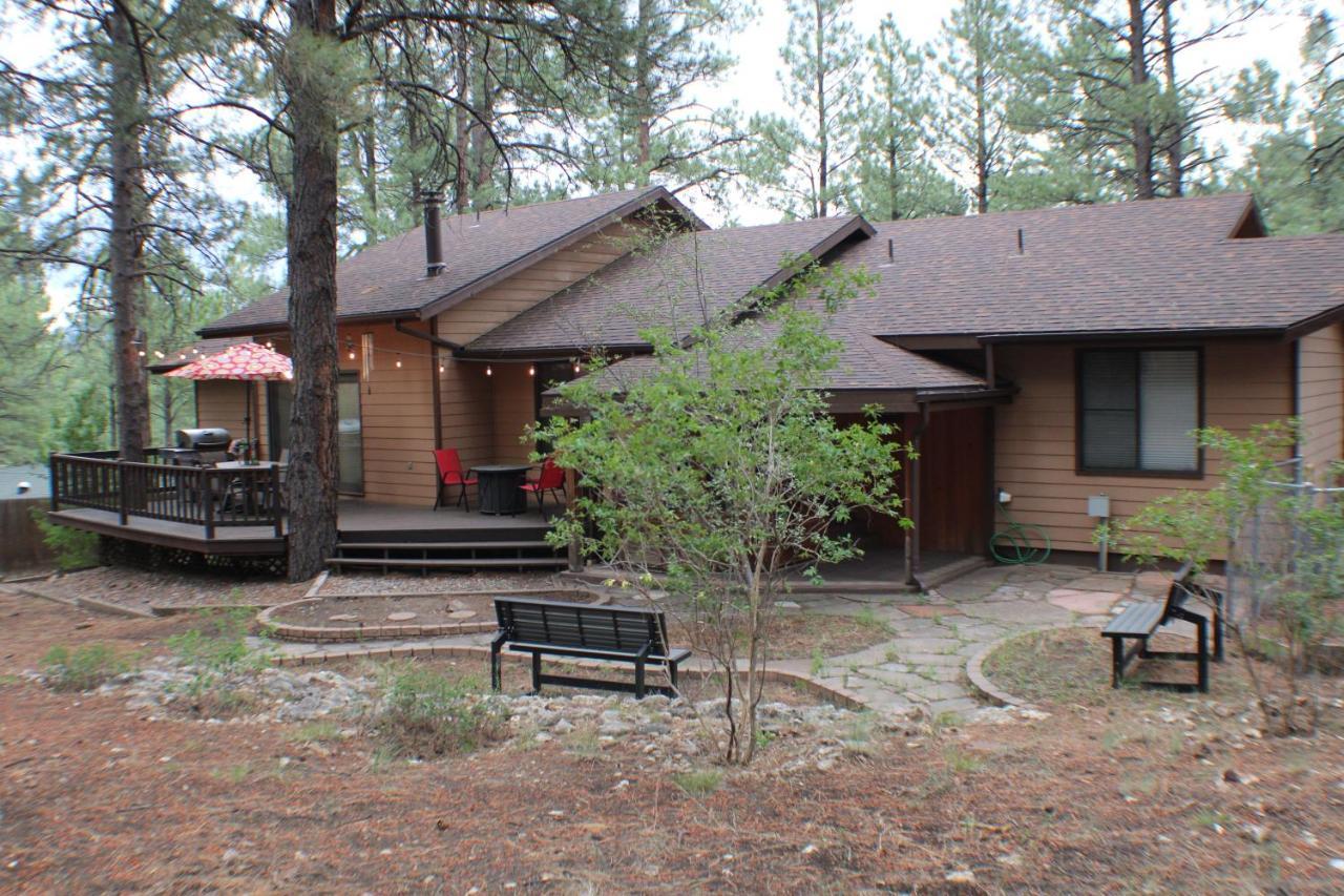 Kathys Cabin, King Bed, Hot Tub, Near-Nau & Downtown Attractions, Perfect Year-Round Mountain Getaway Flagstaff Bagian luar foto